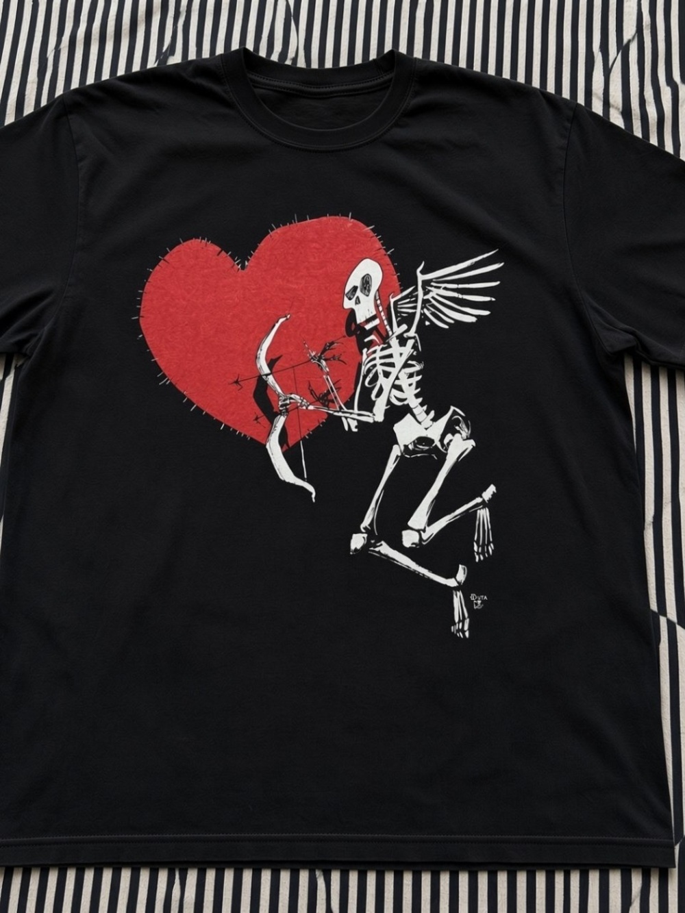 Skeleton Cupid Red Heart Dark Art Graphic T-Shirt Gildan 5000 Heavy Cotton Tee